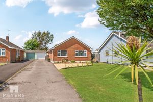 Frontage- click for photo gallery